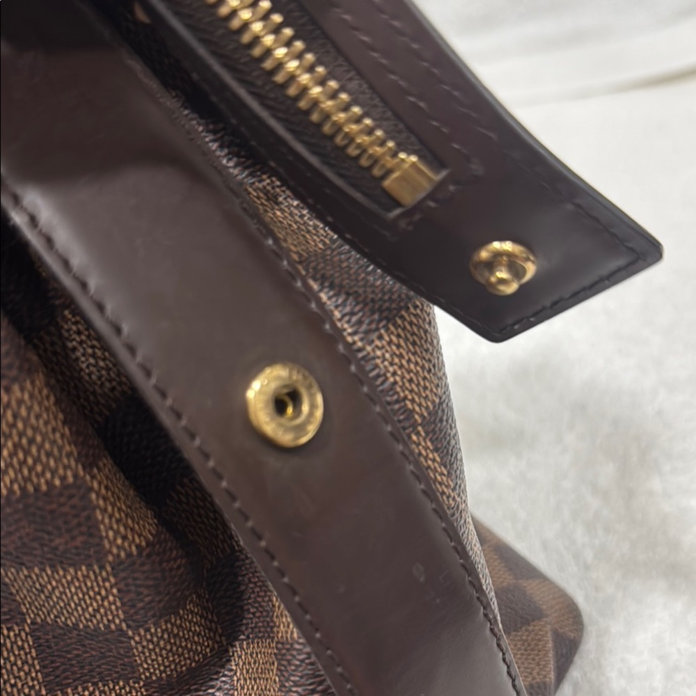 Louis Vuitton Brown Checkered Shoulder Bag - Picture 4 of 14